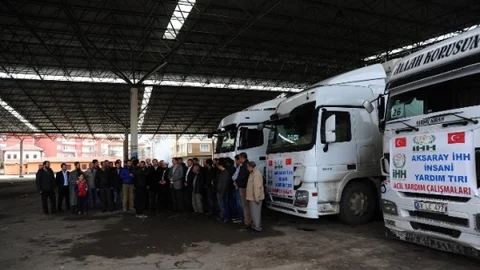 Aksaray İHH'dan 3 Tir Yardım