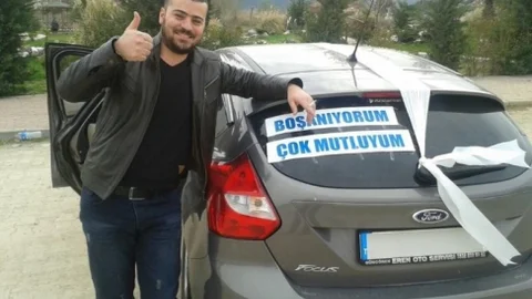 DÜğüne Gider Gibi Boşanmaya Gitti