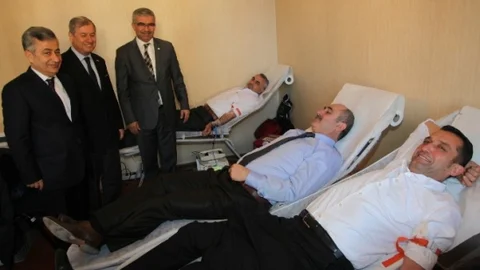 Ato'dan Kızılay'a Kan Bağışı