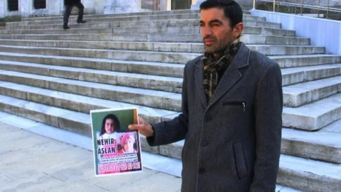 Van'da Kaybolan Kızını İstanbul Sokaklarında Arıyor