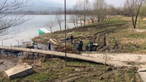 Sapanca Gölü Kıyısında Temizlik Yapıldı