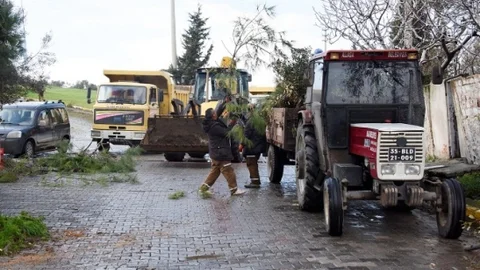 Aliağa'da Altyapı Ve Çevre Düzenleme Çalışmaları