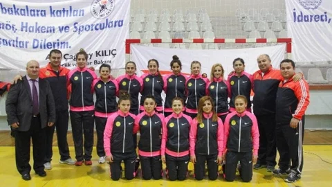 Büyük Bayanlarda Türkiye'nin En Büyüğü Trakya Birlik