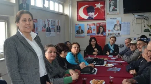 CHP'li Öz Kula'da Partililer İle Buluştu