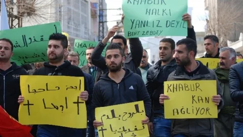 İdil'deki Süryaniler IŞİD Saldırılarını Protesto Etti