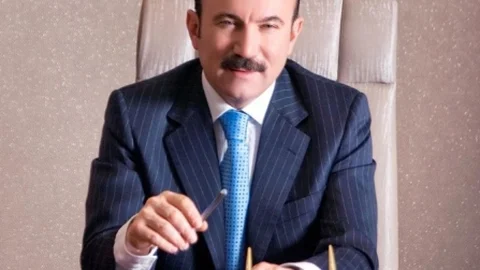 İzmit Belediye Başkanı Dr. Nevzat Doğan