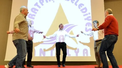 Başkan Uysal Muhtar Ve Azaları Ağırladı