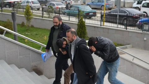 Jandarmadan Korkan Hırsızlar Çaldıkları Her Şeyi Bırakıp Kaçtı