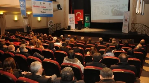 ‘Maddeye Sarılma Hayata Sarıl'