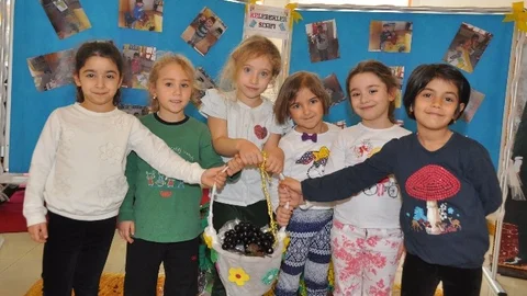 GKV'li Minik Kelebekler Etkinlikleriyle Üzümü Tanıtıyor