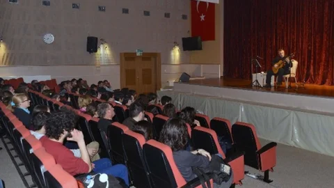 Konservatuvarda Muhteşem Gitar Resitali