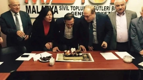 Yeni Malatyaspor Başkanı Gevrek'e Sürpriz Doğum Günü Kutlaması