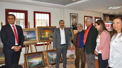 İnşaat Mühendisi Durur'un Resim Sergisi