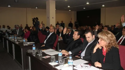 İzmir'de Yaşar Kemal'in İsmi Yaşatılacak