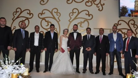 Başkan Toltar İpek Ve Sarıkaya Çiftinin Nikahını Kıydı