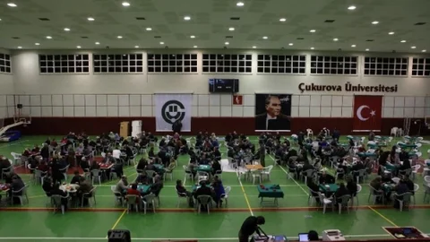 Çü'de Briç Sempozyumu Ve Turnuvası