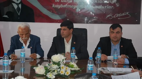 Karaisalı Belediye Meclisinde Kadınlar Günü Kutladı