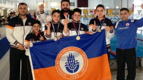 İbb Yüzmede De Özel