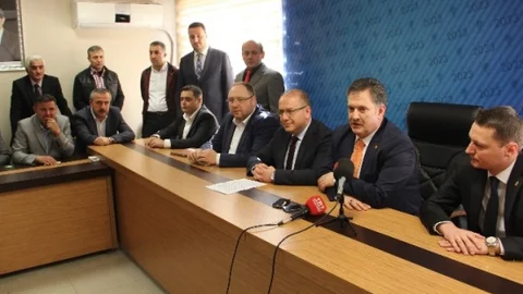 Tuncay Özcan İstifasını Saylar'a Sundu