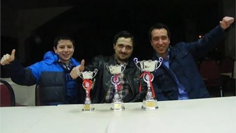 Yunusemre Belediyespor Satranç Takımı'ndan Büyük Başarı