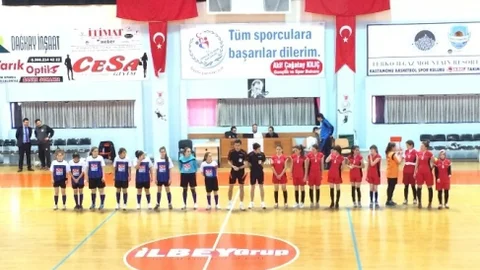 Küre Çpal '' Futsal Okul Takımlarımız İlçemizi Başarıyla Temsil Etmiştir''