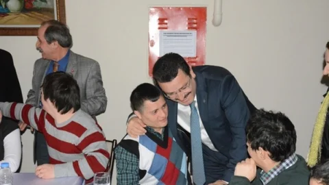 Down Sendromlulara Garsonluk Eğitimi