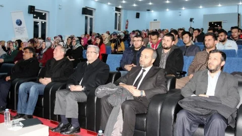 Ağrı'da “Kur'an'da Aile Ve Mahremiyeti” Konulu Konferans
