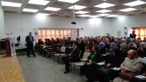 Halk Eğitim Kursiyerlerine “Dijital Öğrenme Fırsatlarına Erişim” Semineri