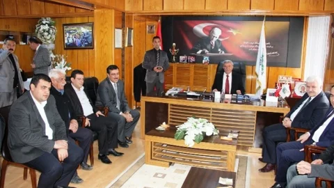 Tüfenkci ''AK Parti Tek Başına Mücadele Ediyor''