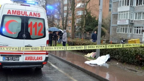 Otomobilin Çarptığı Yaşlı Kadın Hayatını Kaybetti