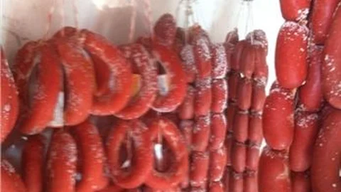 Muğla'da Tarihi Geçmiş Sucukları Yıkayan Şahıslar Yakalandı