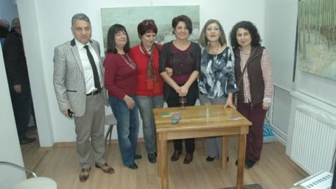 Ressam Aslan'ın ‘Yolları Çatallanan Bahçe' Sergisi Açıldı