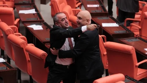 Ak Partili Aydın'dan Muhalefete Sert Eleştiri