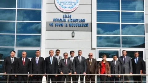 Vali Süleyman Tapsız Gençlik Hizmetleri Ve Spor İl Müdürlüğü'nde İncelemelerde Bulundu