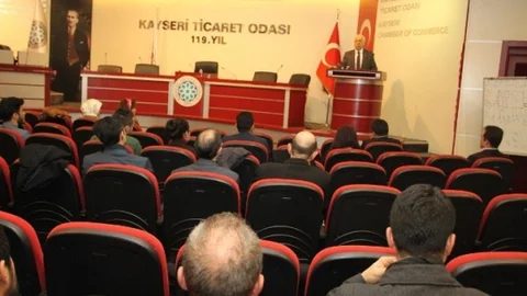 KTO'da Düzenlenen Dış Ticaret Eğitiminin Kursiyerleri Törenle Sertifikalarını Aldı