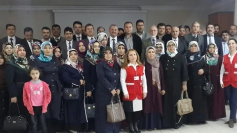 Kızılay Toplum Liderlerini Eğitiyor