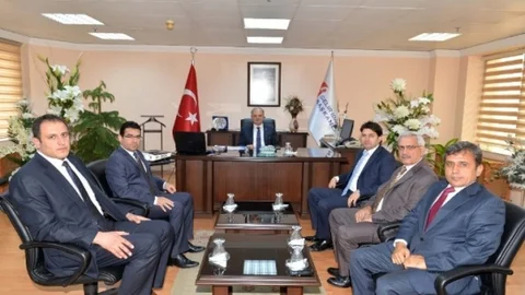 Vali Çakacak'tan Vergi Dairesi Başkanlığı'na Ziyaret