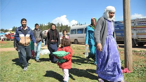 Kobani'ye dönüşler devam ediyor