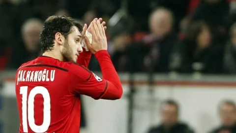 Leverkusen Hakan'la Güldü