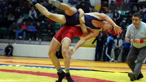 Milli Güreşçiler Bulgaristan'da Minderi Titretecek