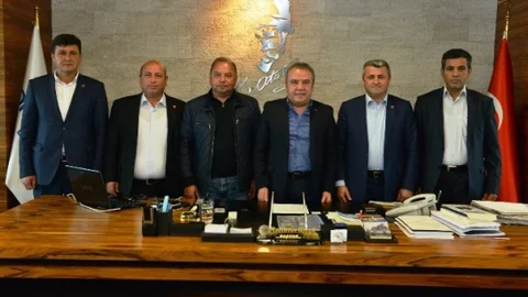 Muhtarlardan Başkan Böcek'e Teşekkür Ziyareti