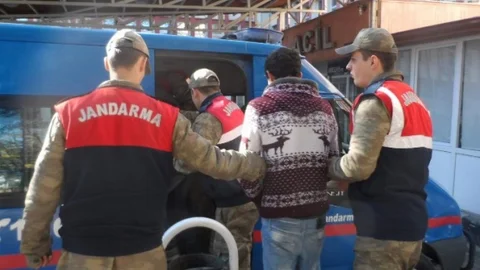 Gaziantep'te Hırsızlar Önce Güvenlik Kamerasına Sonra Jandarmaya Yakalandı