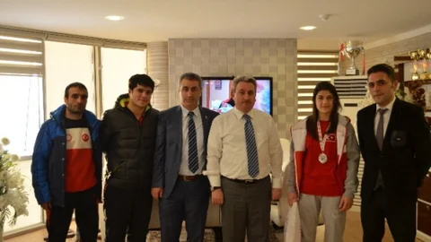 Judonun Alkın Kızına Ödül