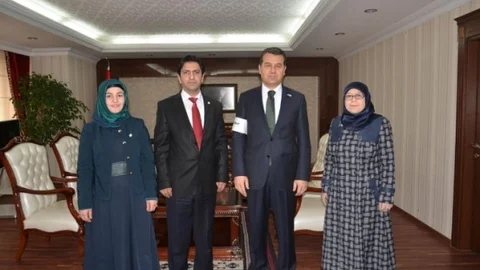 Batman Yeşilay Derneği Yöneticileri Vali Çelik'i Ziyaret Etti