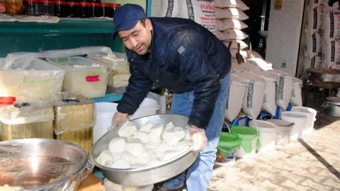 Siverek'te Taze Peynir Tezgahtaki Yerini Aldı.