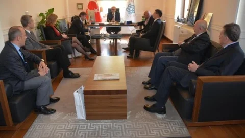 Eszterhazi Karoly Üniversitesi Rektöründen Süleymanpaşa Belediyesi'ne Ziyaret