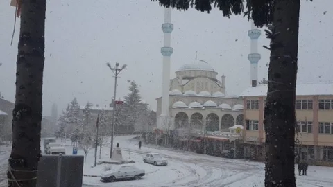 Tokat'a Mart 'kar'ı Yağdı