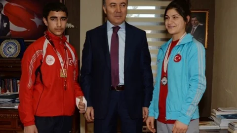 Dünya'yı Ve Balkanlar'ı Titrettiler