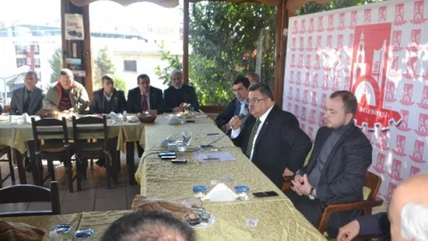 Bilecik Belediye Başkanı Selim Yağcı Muhtar İle Bir Araya Geldi