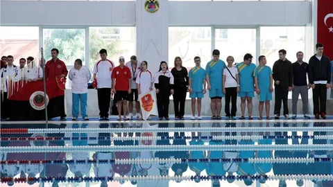 Özel Sporcular 2. Bölge Yüzme Şampiyonası başladı